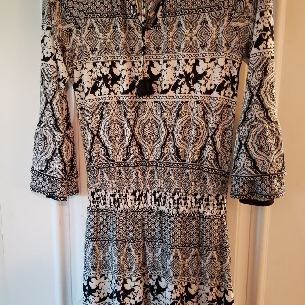 White House Black Market Black & White Dress